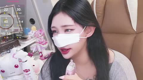Snapshot of milksola chatting on 31, 5, 2026 milksola online show from 31, 5, 2026