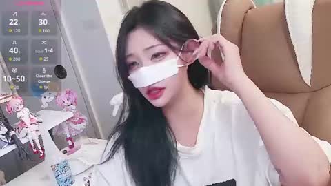 Snapshot of milksola chatting on 25, 6, 2026 milksola online show from 25, 6, 2026