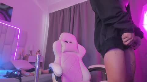 Michelle  online show from 10, 4, 2026