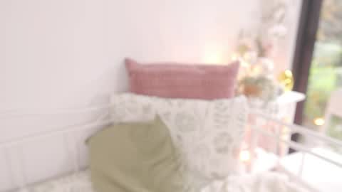 Snapshot of milky_0 chatting on 5, 6, 2026 milky_0 online show from 5, 6, 2026