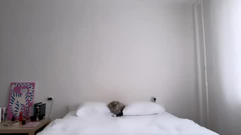 milky__way_ online show from 15, 4, 2026