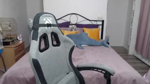 Milky online show from 10, 3, 2025