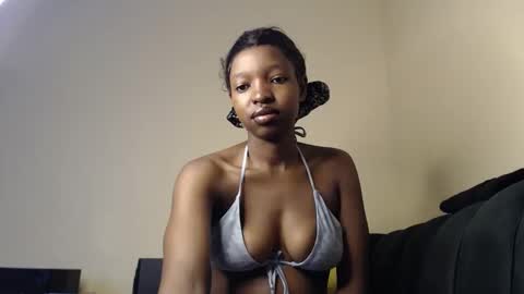 Snapshot of milla_armani chatting on 21, 2, 2026 milla_armani online show from 21, 2, 2026