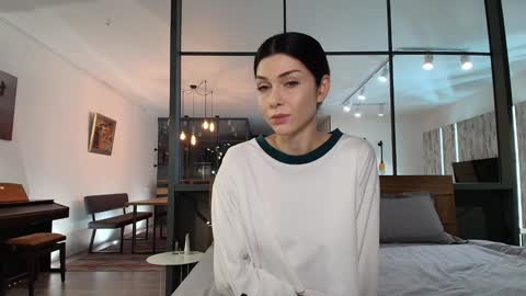 milla bella online show from 24, 2, 2026