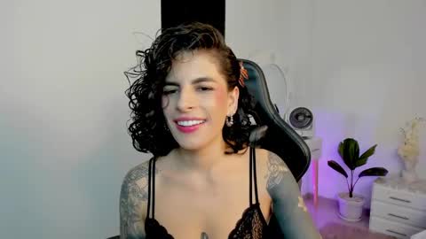 Snapshot of milla_pixxie chatting on 6, 12, 2024 Milagros online show from 6, 12, 2024