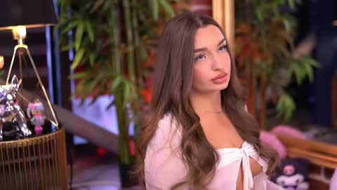 Milla online show from 3, 12, 2025