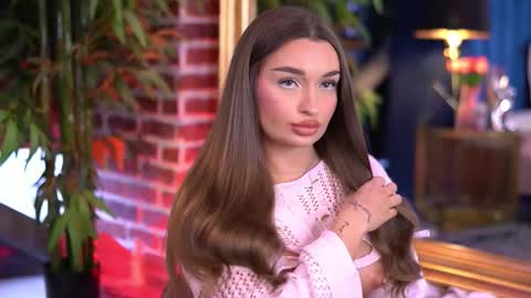 Milla online show from 4, 12, 2025