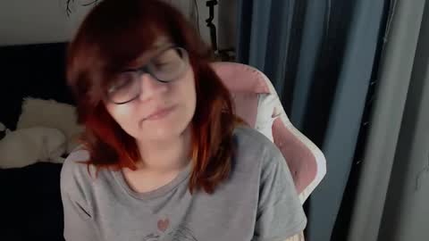 Snapshot of millapoolys chatting on 4, 5, 2026 Milla online show from 4, 5, 2026