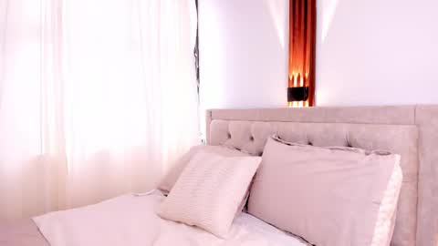 Snapshot of milliebabe chatting on 7, 11, 2025 Millie Babe online show from 7, 11, 2025