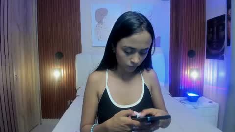Snapshot of millieskinny18 chatting on 7, 7, 2026 Miley online show from 7, 7, 2026