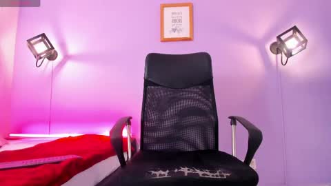 Snapshot of milliesummer chatting on 23, 4, 2026 Millie online show from 23, 4, 2026