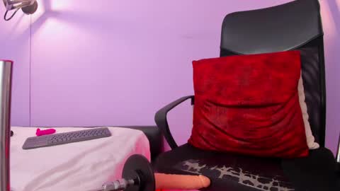 Snapshot of milliesummer chatting on 29, 4, 2026 Millie online show from 29, 4, 2026