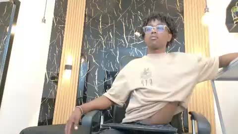Snapshot of milo_afterdark chatting on 15, 7, 2026 MILO online show from 15, 7, 2026