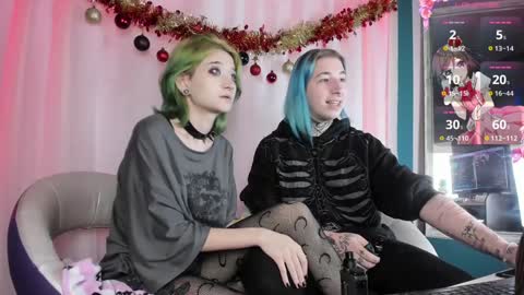 Snapshot of milten_trish chatting on 23, 12, 2024 milten_trish online show from 23, 12, 2024