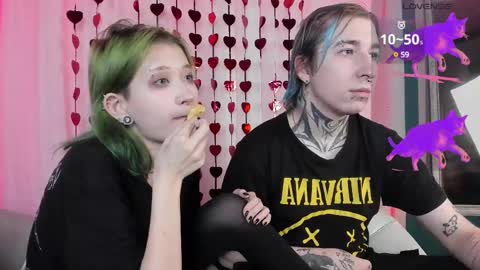 Snapshot of milten_trish chatting on 18, 2, 2025 milten_trish online show from 18, 2, 2025