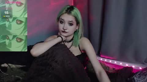 Snapshot of milten_trish chatting on 18, 11, 2025 milten_trish online show from 18, 11, 2025