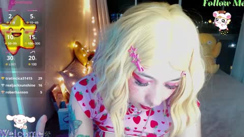 mily_milk_ online show from 8, 12, 2024
