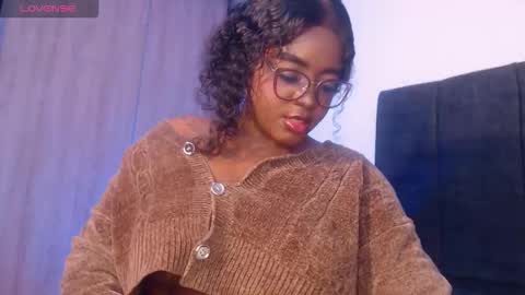 Snapshot of mimi_gil chatting on 19, 12, 2025 Mimi online show from 19, 12, 2025