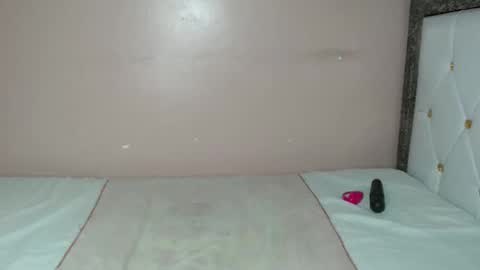 Snapshot of mimiebony chatting on 24, 5, 2026 mimiebony online show from 24, 5, 2026