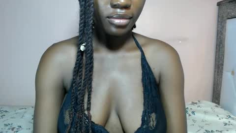 Snapshot of mimiebony chatting on 4, 6, 2026 mimiebony online show from 4, 6, 2026