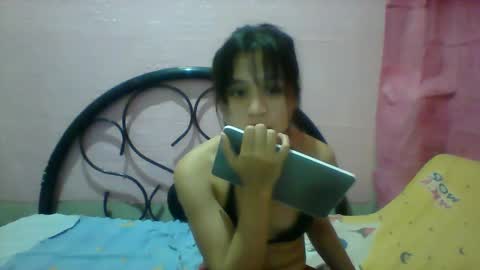 mimiyolove online show from 3, 3, 2025