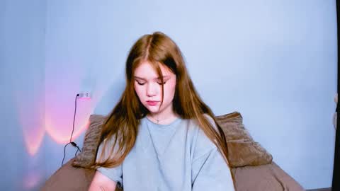 Snapshot of mina27372 chatting on 17, 1, 2026 hi Im Mina online show from 17, 1, 2026