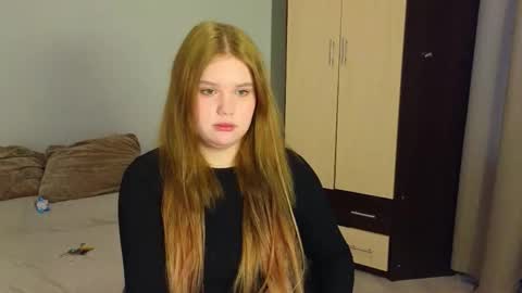 Snapshot of mina27372 chatting on 5, 2, 2026 hi Im Mina online show from 5, 2, 2026