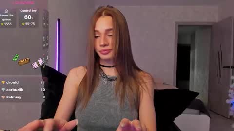 Snapshot of mindlure chatting on 6, 1, 2026 Emily online show from 6, 1, 2026