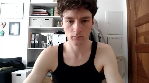 Snapshot of mindly chatting on 18, 5, 2026 Mindly online show from 18, 5, 2026