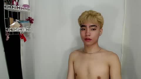 mingkla_man online show from 19, 4, 2026