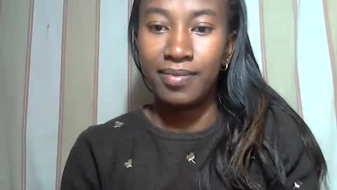 minouch211907 online show from 3, 3, 2025