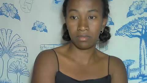 minouch211907 online show from 18, 12, 2025