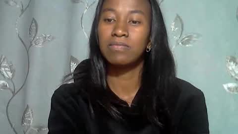 minouch211907 online show from 15, 3, 2026