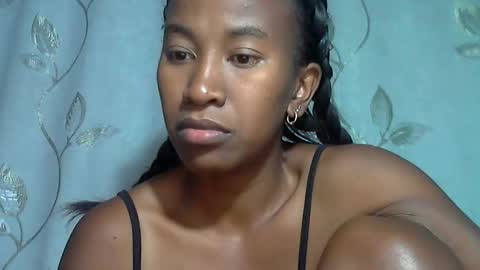 minouch211907 online show from 24, 3, 2026