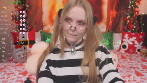 Snapshot of minx_girll chatting on 7, 12, 2024 Vikki online show from 7, 12, 2024