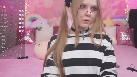 Snapshot of minx_girll chatting on 17, 1, 2025 Vikki online show from 17, 1, 2025