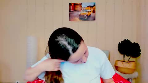 Snapshot of mira_karter chatting on 16, 10, 2025 Mira online show from 16, 10, 2025