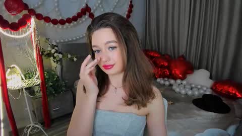 Snapshot of miraclecurly chatting on 10, 3, 2026 Emma online show from 10, 3, 2026