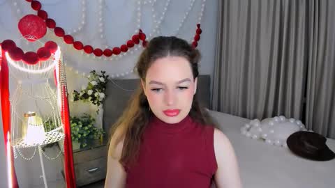 Snapshot of miraclecurly chatting on 25, 3, 2026 Emma online show from 25, 3, 2026