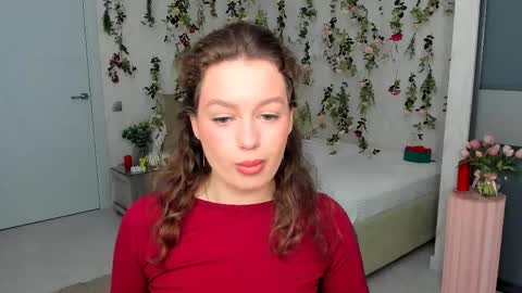 Snapshot of miraclecurly chatting on 5, 4, 2026 Emma online show from 5, 4, 2026