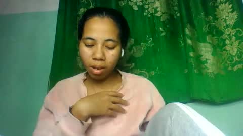 Snapshot of mirah881 chatting on 9, 6, 2026 mirah881 online show from 9, 6, 2026