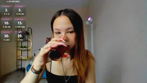 Snapshot of miranda_holms chatting on 7, 7, 2026 miranda_holms online show from 7, 7, 2026