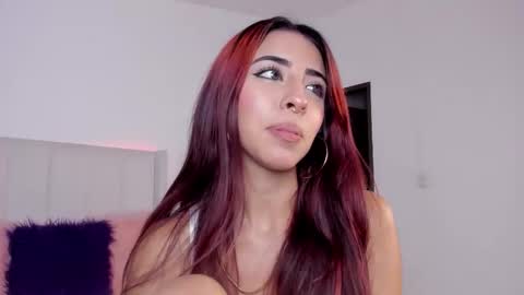 Snapshot of mirandaa_rogers chatting on 3, 2, 2026 Miranda Rogers online show from 3, 2, 2026