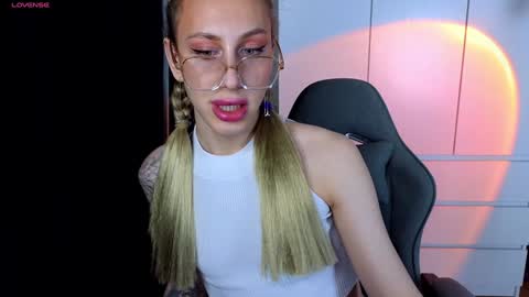 Snapshot of miraraid chatting on 25, 12, 2024 miraraid online show from 25, 12, 2024