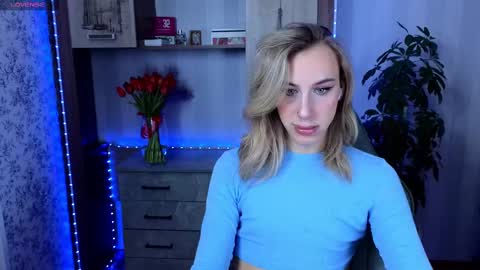 Snapshot of miraraid chatting on 8, 3, 2025 miraraid online show from 8, 3, 2025