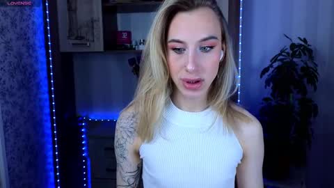 Snapshot of miraraid chatting on 12, 3, 2025 miraraid online show from 12, 3, 2025