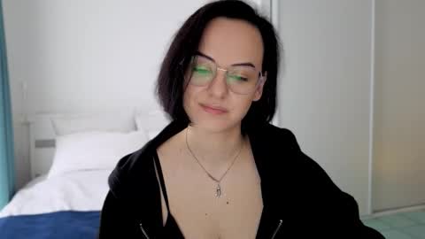 MiraSkyy online show from 13, 10, 2025