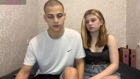 Snapshot of mirelcouple chatting on 21, 5, 2026 mirelcouple online show from 21, 5, 2026