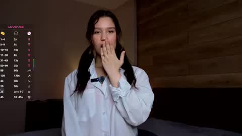 Snapshot of mirikiteki chatting on 17, 6, 2026 Sofia online show from 17, 6, 2026