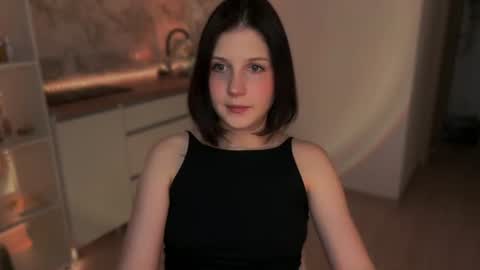 Snapshot of mirrameow chatting on 29, 6, 2026 Mira online show from 29, 6, 2026
